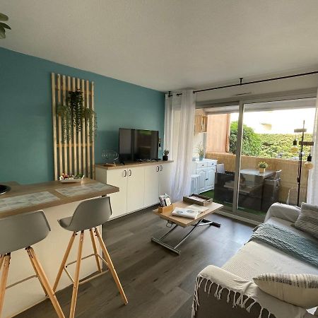 Chaleureux Appartement Face Au Port Sta Lucia, Tout A Pieds, Wifi Saint-Raphaël Eksteriør billede