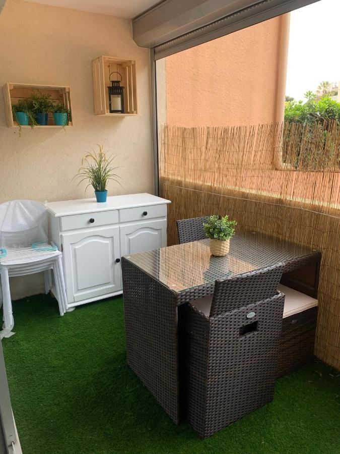 Chaleureux Appartement Face Au Port Sta Lucia, Tout A Pieds, Wifi Saint-Raphaël Eksteriør billede